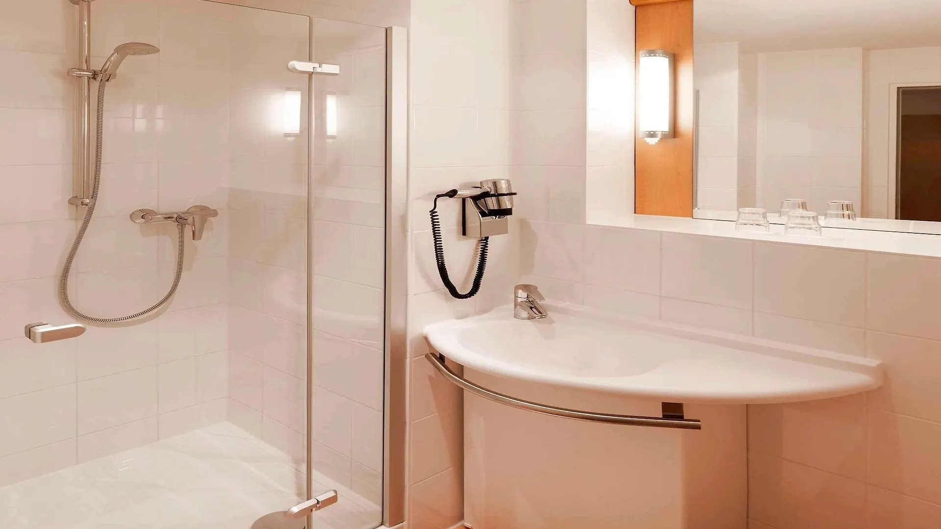 Ibis Hotel Nuernberg Altstadt 2*, Neurenberg